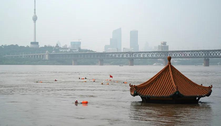 自然灾害台风卡通照片,洪涝台风地震自然灾害