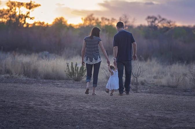 哥哥总是欺负我我该怎么霸气反驳,哥哥老是欺负我怎么办