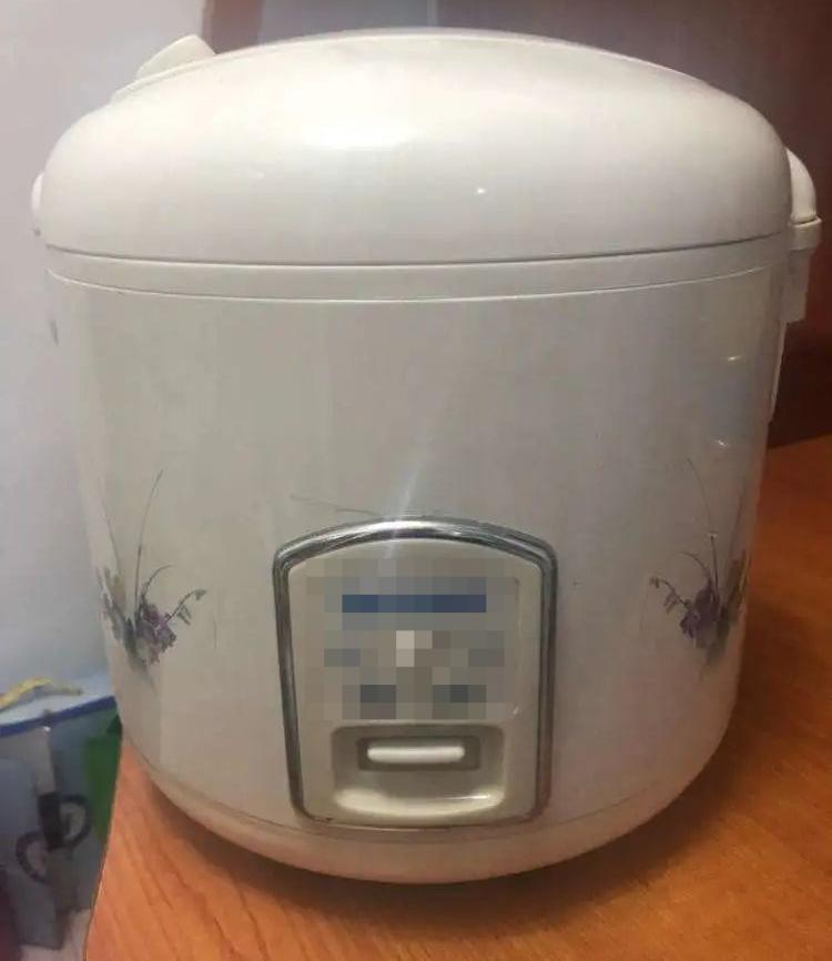 痛心！母亲一时疏忽，滚烫的饭粥倾撒小孩上半身，才10个月大！