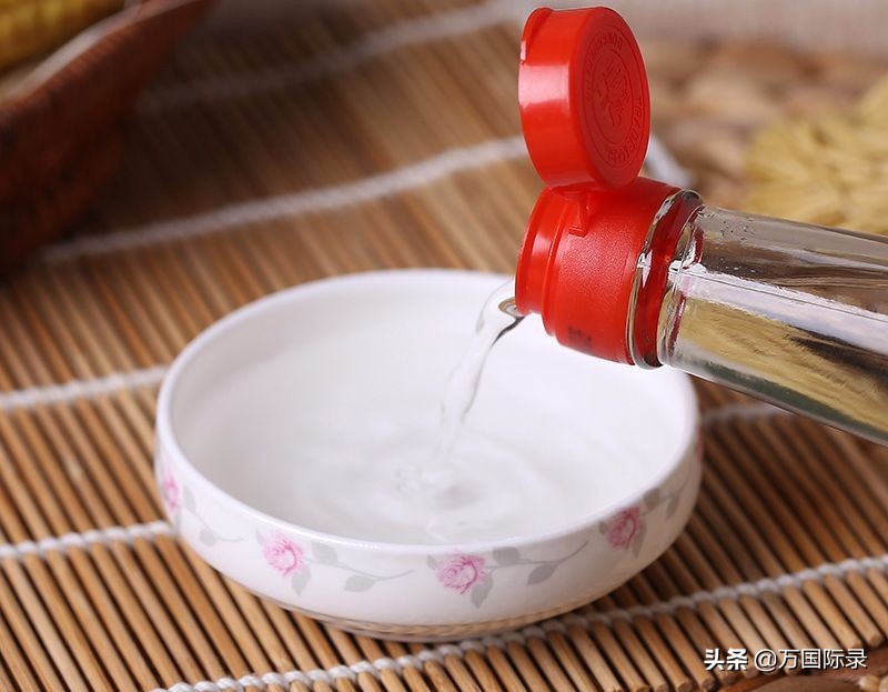 清理饮水箱污垢的小窍门,饮水机长时间不清理比马桶脏