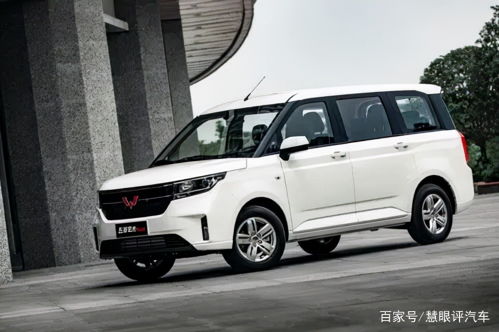 北斗星x5和五菱宏光s哪个省油耐用,五菱宏光s新款结实吗