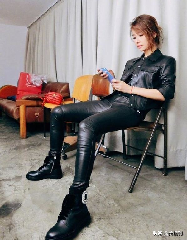 林心如穿黑色直筒裤,林心如穿紧身裤搭配西装