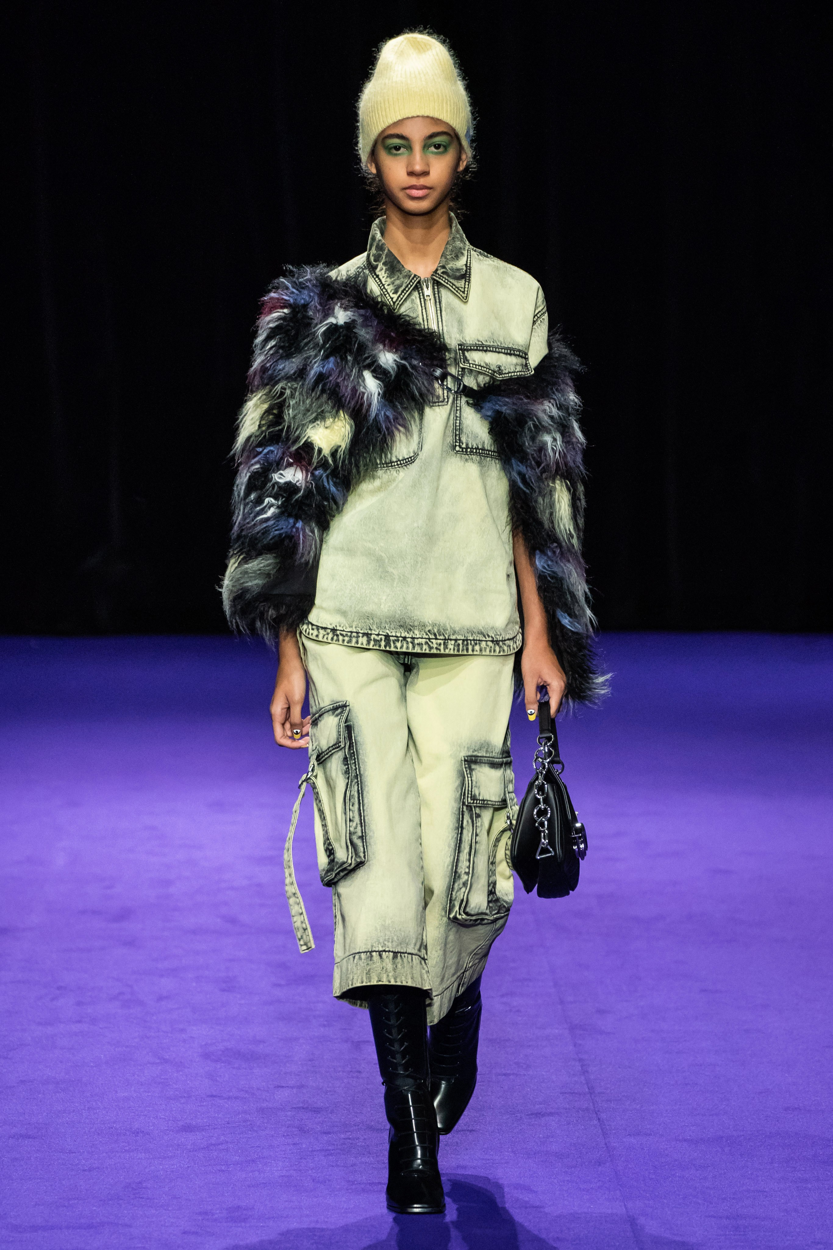 巴黎时装周kenzo,kenzo穿出时尚感