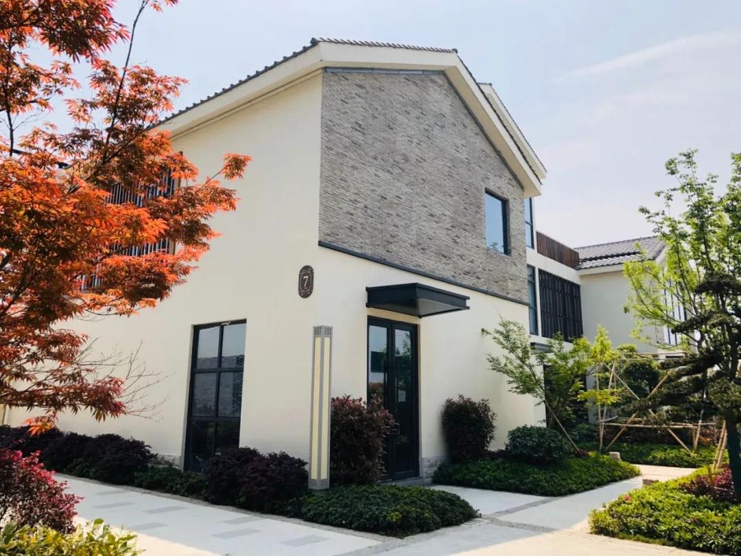 免摊位费免保证金免服务费...瓶窑老街喊你一起“全民练摊”！摆摊摆得好，100万资金和10间商铺，奖给你！