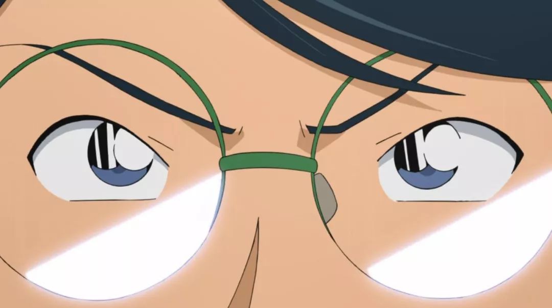 名侦探柯南女人报复小五郎,名侦探柯南女儿教训毛利小五郎