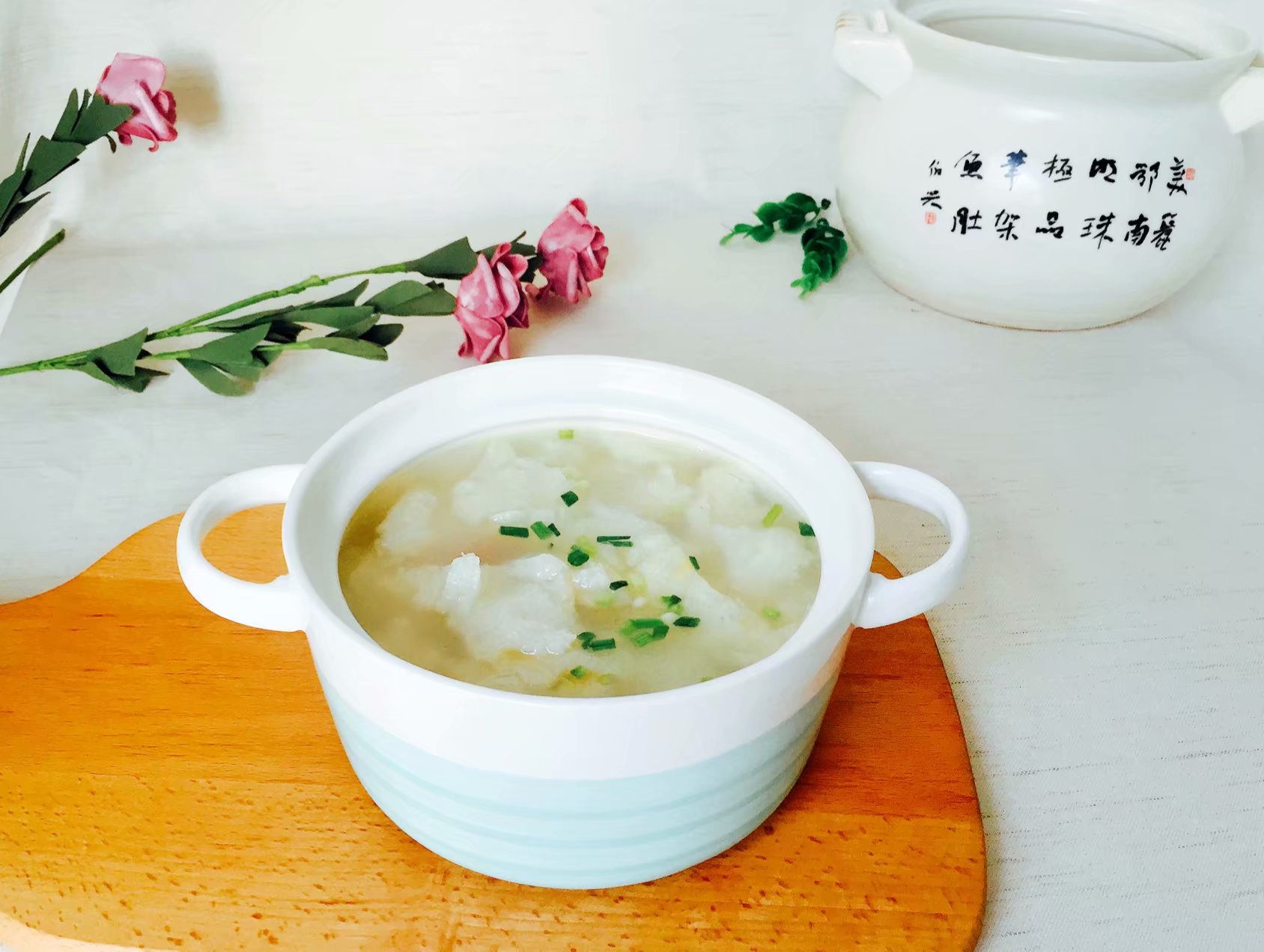 此鱼生长在固定的50公里之内，其鳔贵为稀有珍品