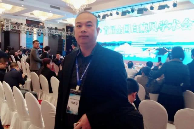 白癜风申请慢性病,广州得了局限性白癜风推荐