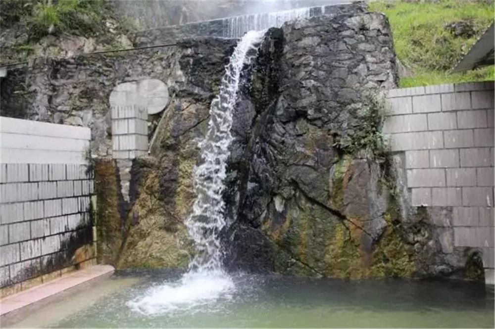 泡温泉到什么地方去,大理去哪里泡温泉最好