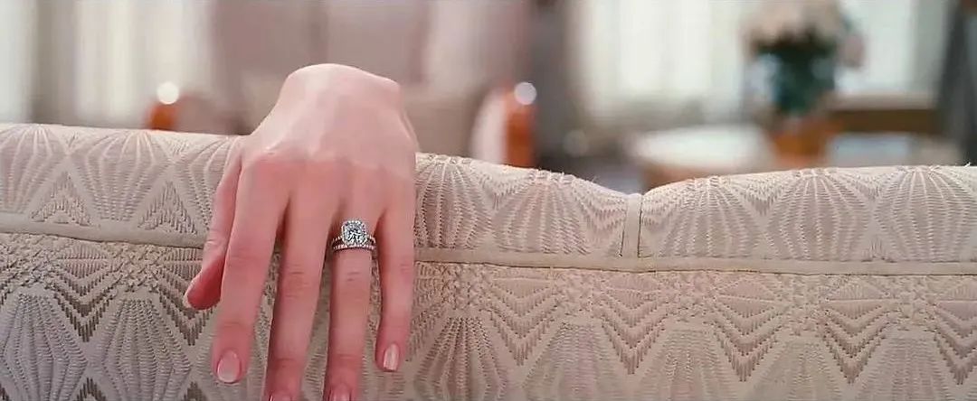 揭露美国残酷社会底层的纪录片,揭露美国奢靡生活的电影