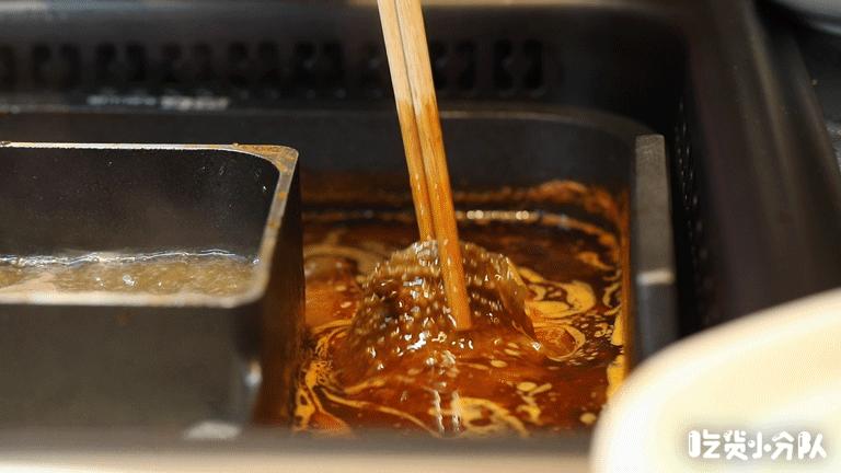 火锅界的排队王最多能排到986桌,火锅排队王