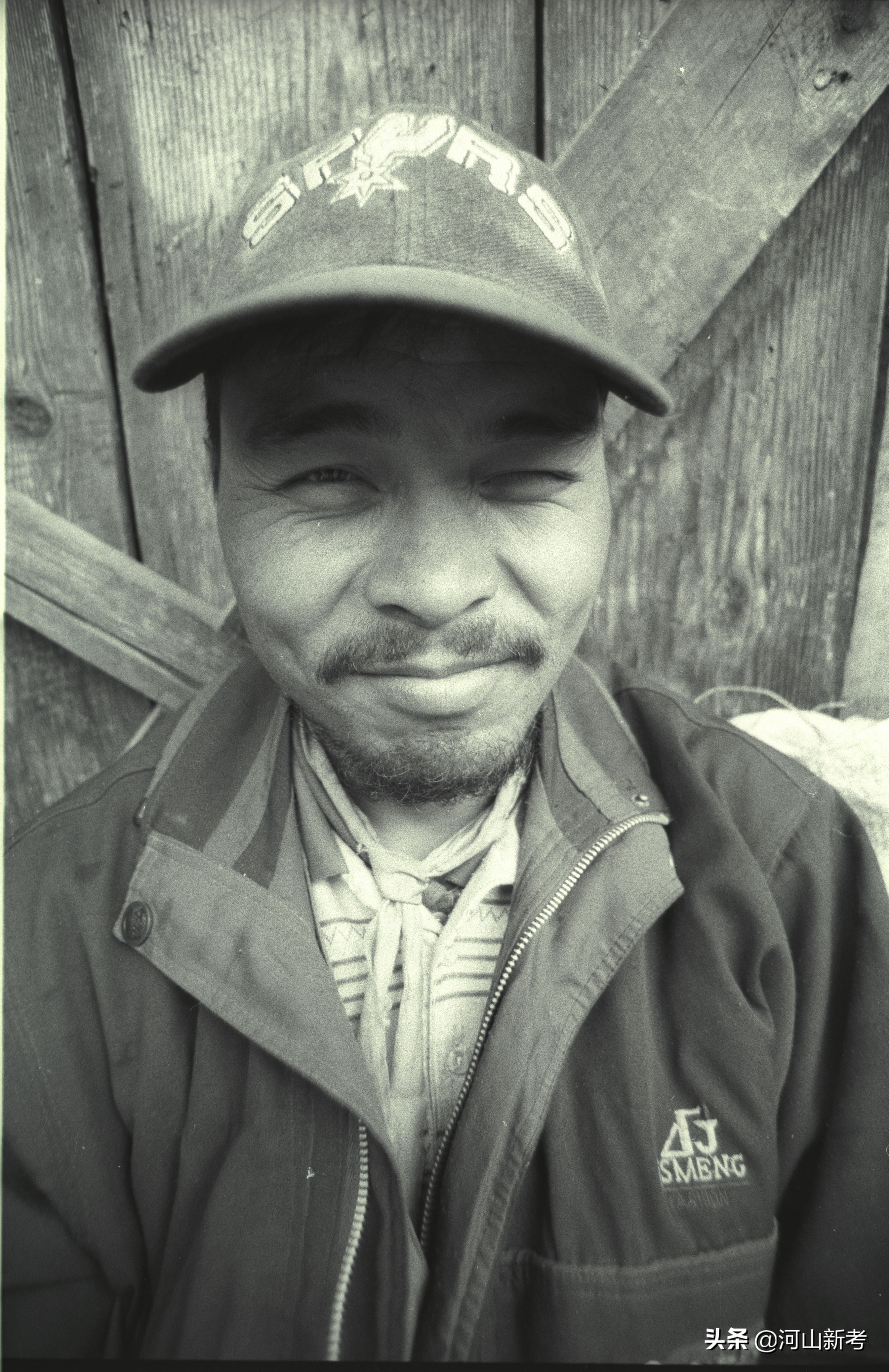 二十个男人和一条江（附：每个队员大头照）