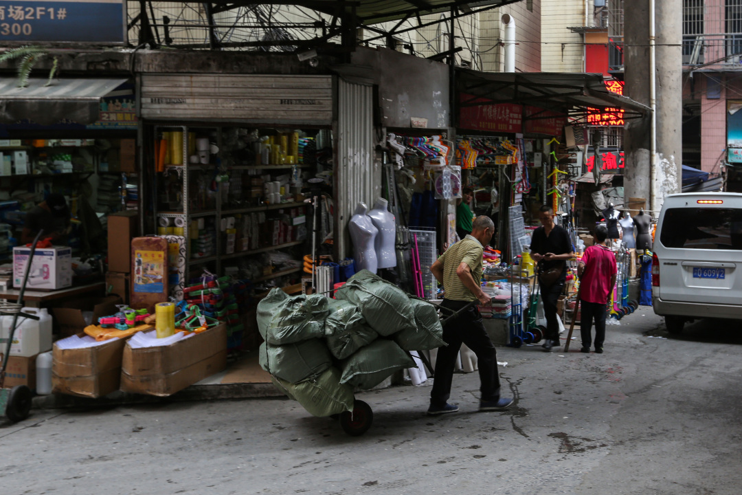 任性的重庆渝融豪生:坐落三轨之上,便捷扫街购物,允许携带宠物