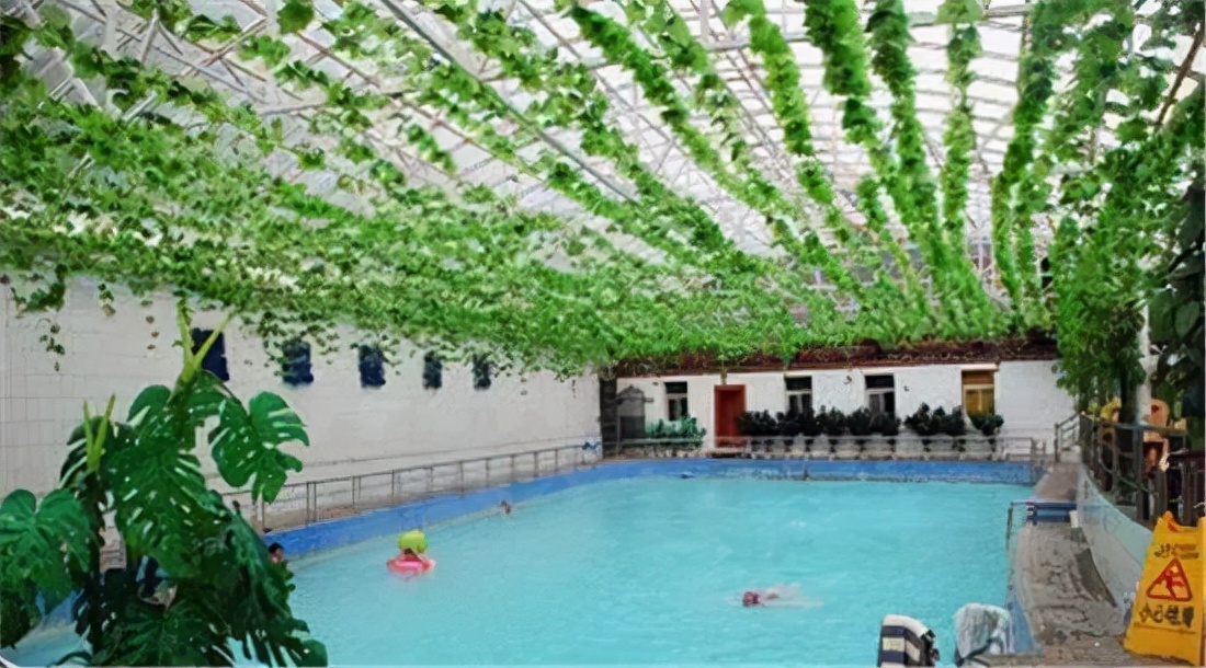 四川夏季适合泡天然温泉的地方,四川春节泡温泉推荐