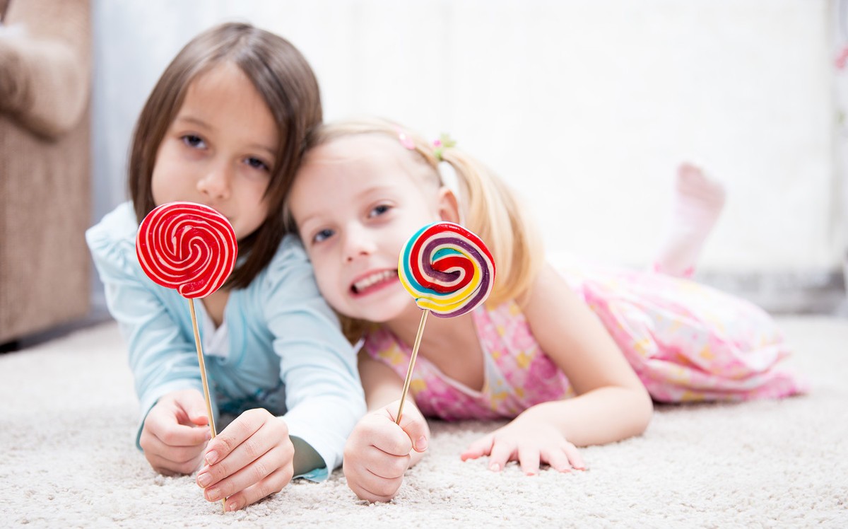 孩子满嘴“小黑牙”,可能是这三个原因引起的,天天刷牙也没用