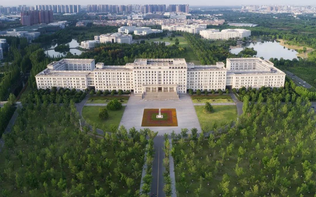 四川超级大学！坐拥15大网红餐厅，中央空调、电梯、免费网络全覆盖！