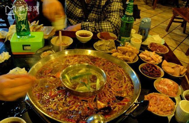 重庆当地人认可的美食,重庆正宗便宜实惠火锅店推荐
