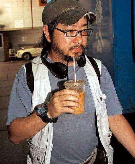 刘德华被谁抚养长大的,刘德华为什么帮姐姐住贫民窟