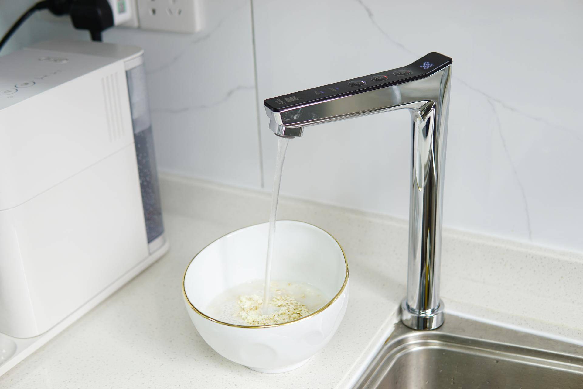 佳尼特冷热一体净水器优缺点,净热一体厨下净水机推荐