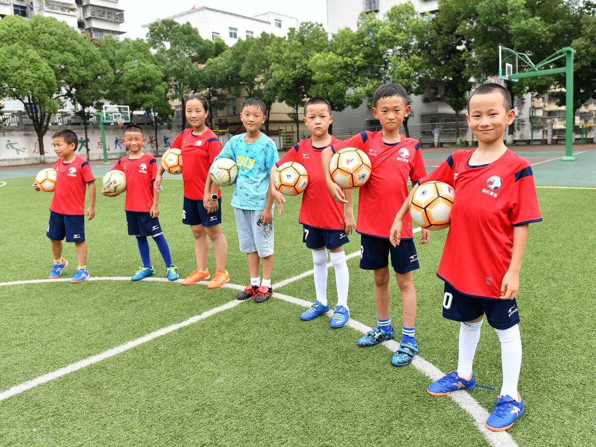 少年强则国强引入足球教学,少年强则国强的足球精神