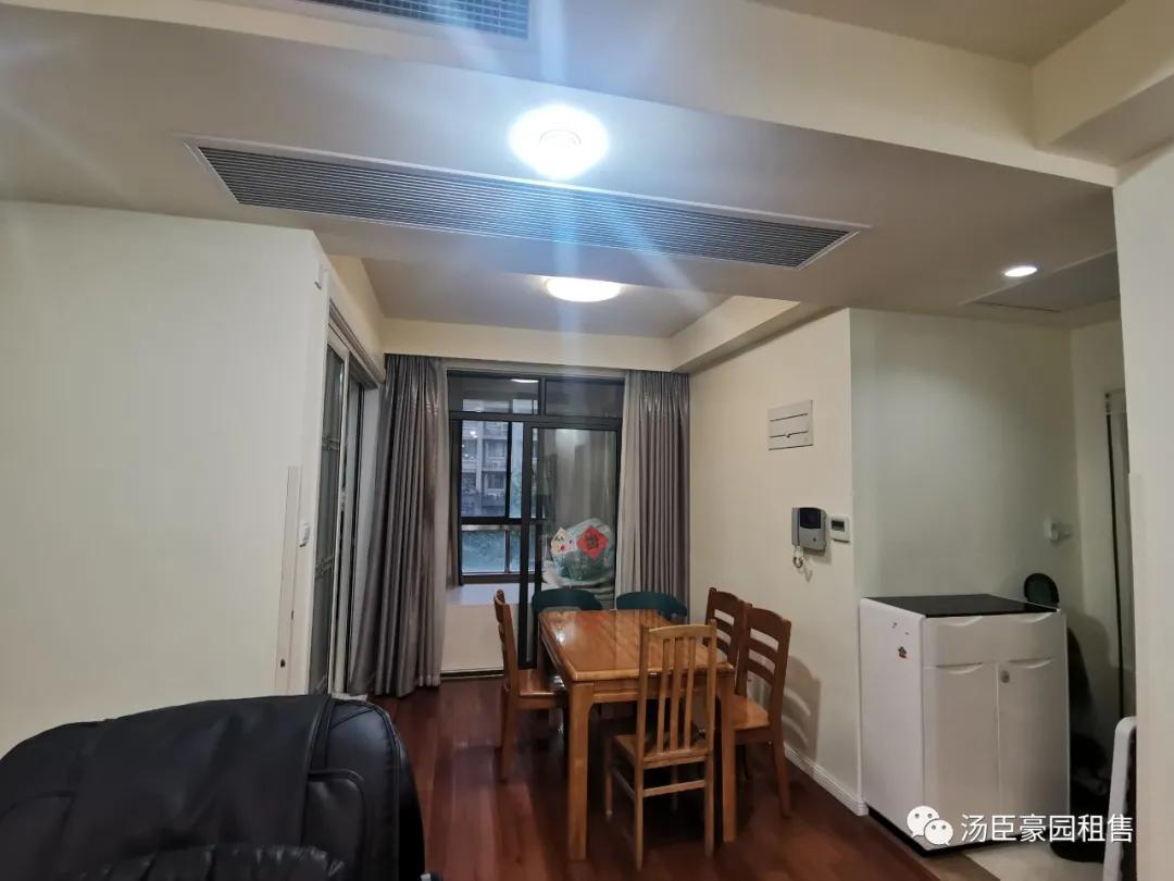 张江汤臣豪园四期新挂牌109㎡大两房一套，精装修诚意出售