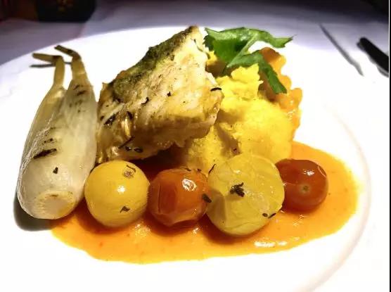 卡塔尔航空商务舱功能攻略,卡塔尔航空商务舱和头等舱的区别