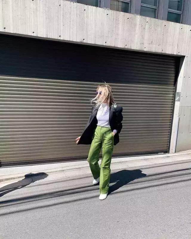 欧阳娜娜黄褐发色,2022年最流行显白的颜色