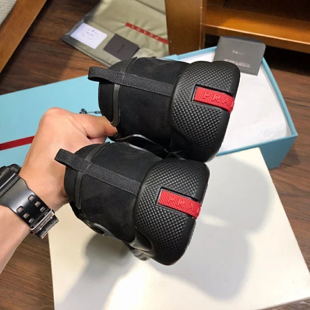 普拉达专卖旗舰店,普拉达三合一中古店价格