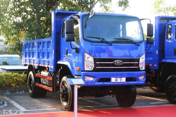 自卸拉木头神器,山区拉木头神器