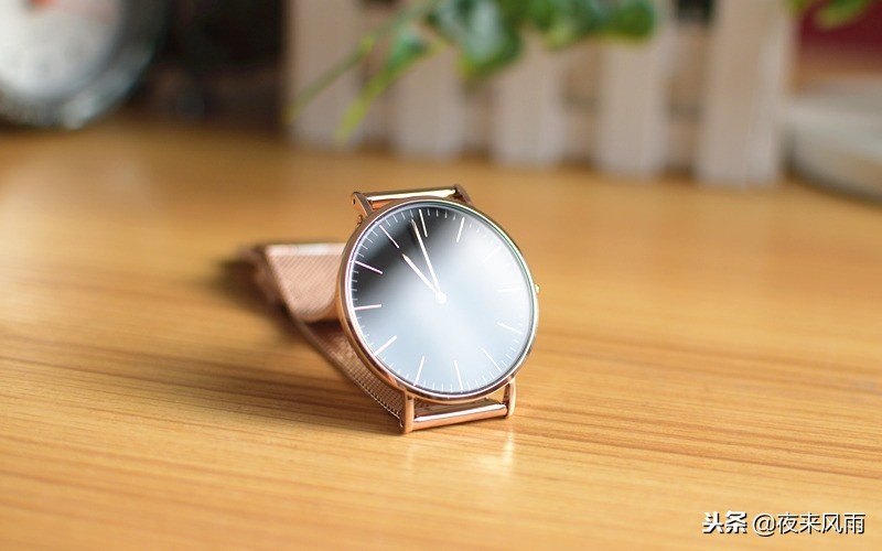 小米有品新品：原装进口机芯，轻派超薄石英表，仅售百元