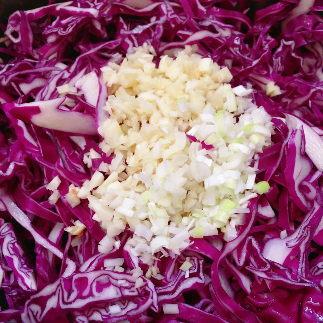 紫甘蓝怎么弄来吃好吃,紫甘蓝怎么做吃着好吃