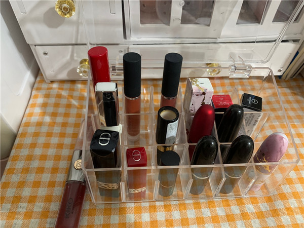 新生住宿在宿舍很尴尬怎么办,大学生宿舍空间太小怎么整理