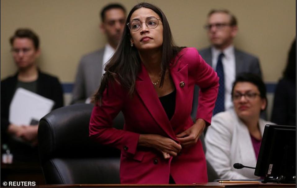 伊万卡和特蕾莎尬聊,伊万卡g20尬聊视频火了