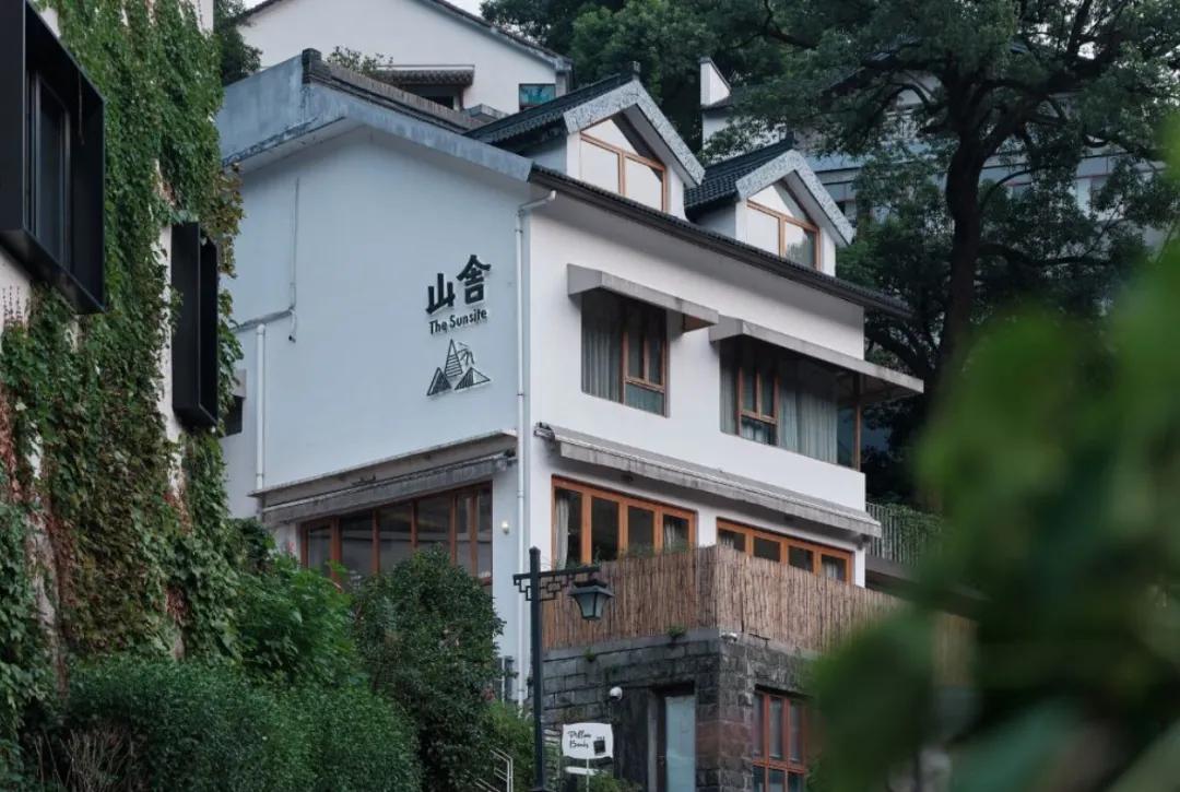 遇间播报|秋风拂杭州,阵阵桂香,满觉陇寻闲适,竟在山舍