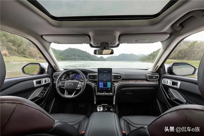 第六代福特探险者赤金版,全新第六代福特探险者霸气来袭