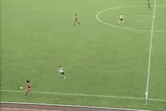 这支国足被骂最没有进取心的球队，球迷给教练寄了把刀