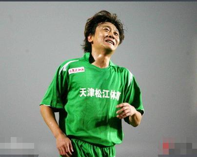 那英前任高峰分手原因,足球运动员高峰和那英