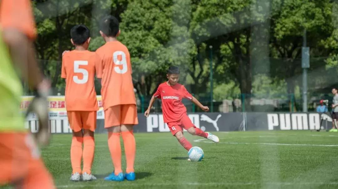 下一个十年足球,下个十年会踢球的孩子