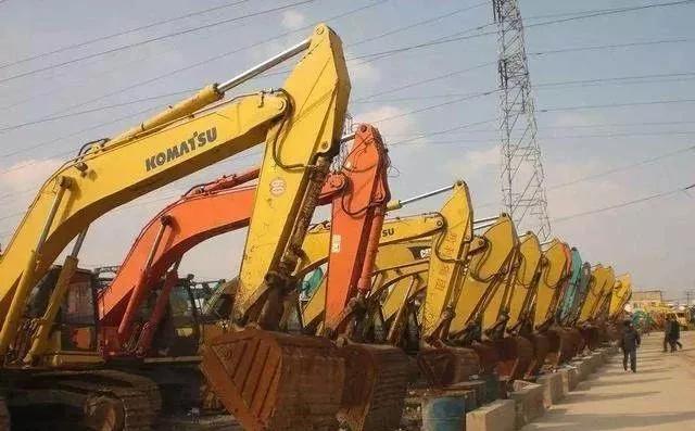 新挖机的折旧怎么算,挖机折旧怎么预算