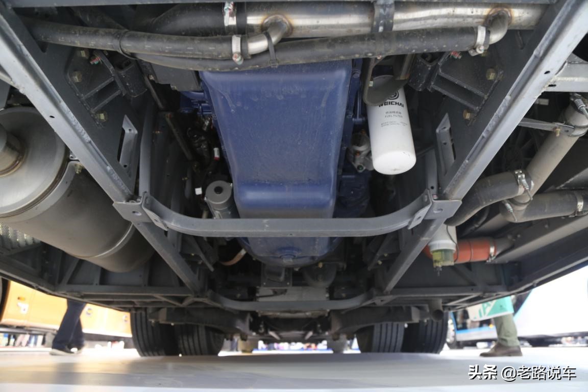 海格6127旅行家客车豪华版,海格旅游大巴