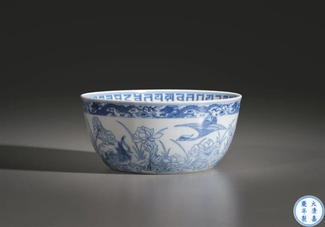 2024春拍晚清瓷器成交记录,2021中国艺术品明清瓷器成交前十