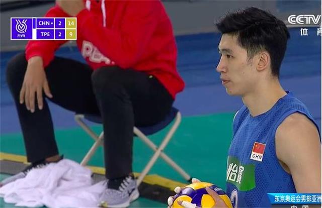 中国男排遭逆转惨败主帅无可奈何,中国男排今天比赛情况