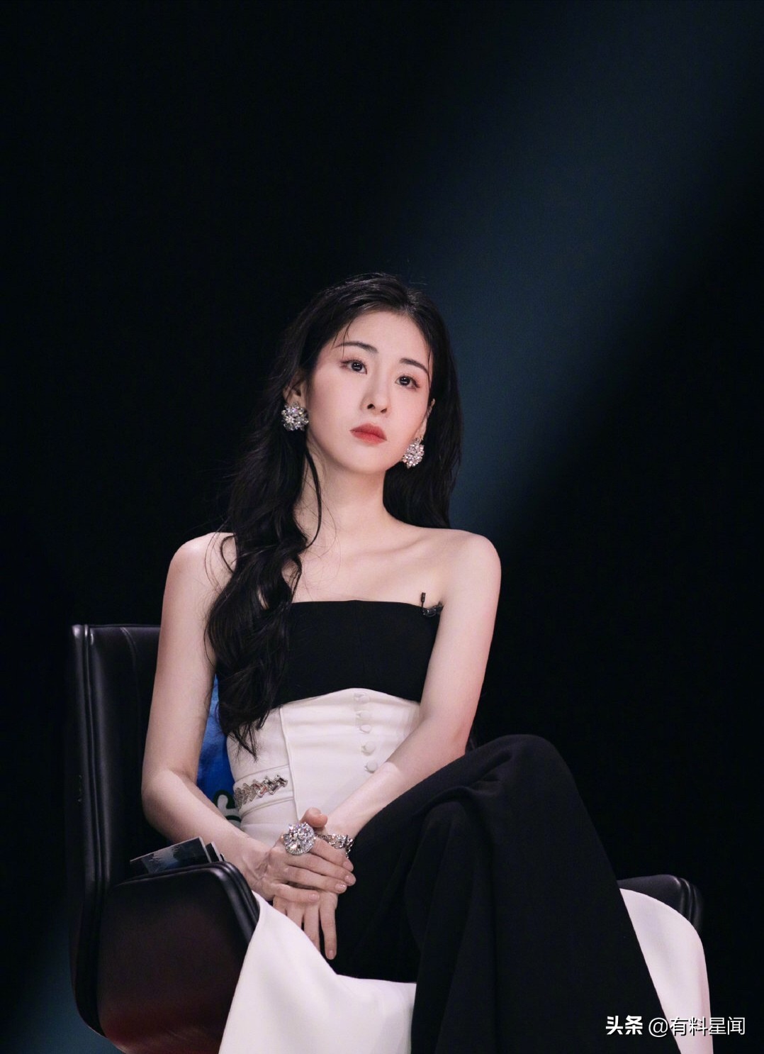 乌龙事件？网曝华晨宇整容网友否认其整容，称照片与前经纪人有关