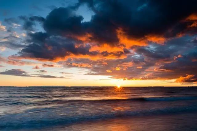 在公路旁随手一拍都是美景,中国有一条公路每一公里都是美景