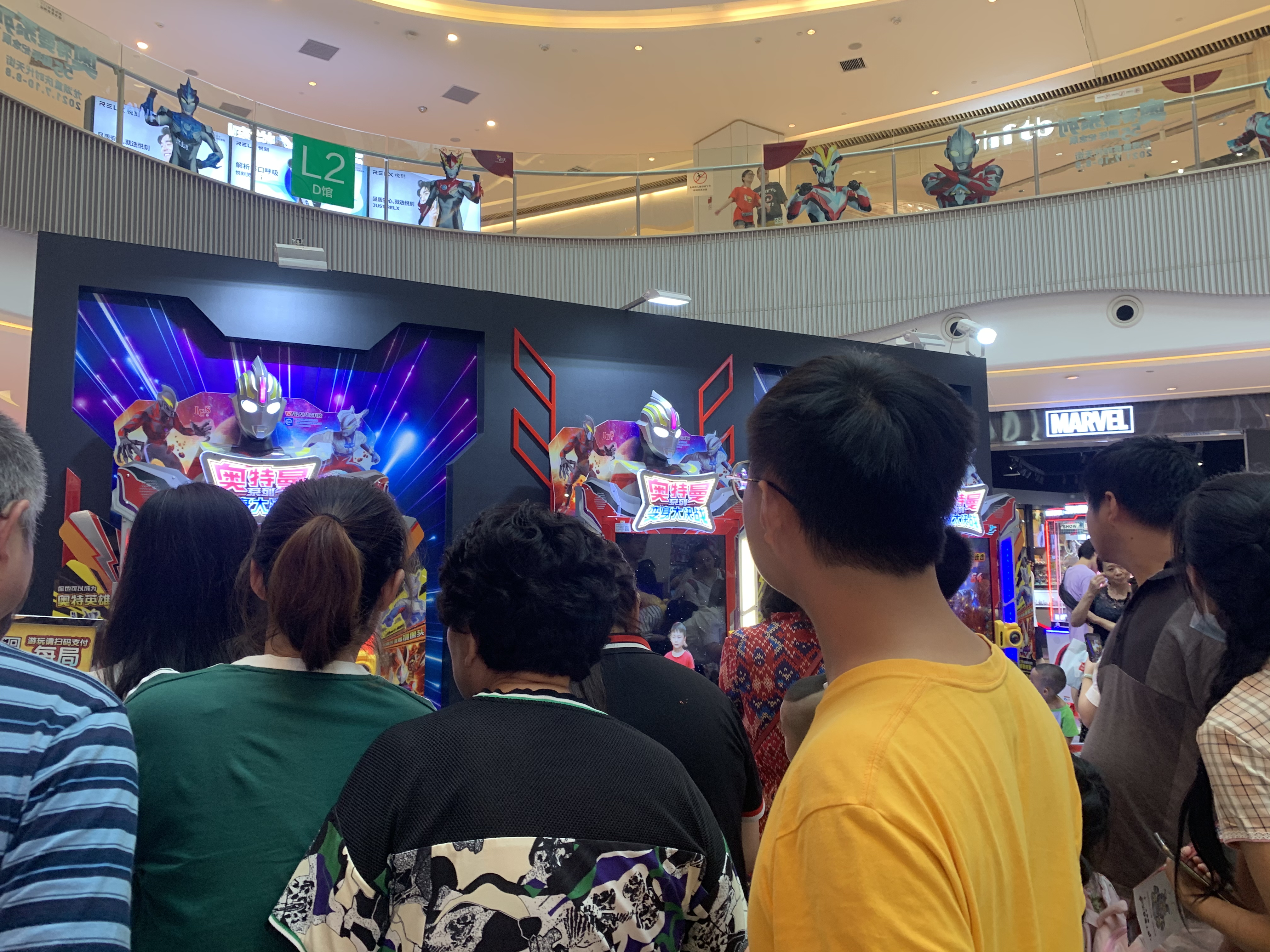 奥特曼和怪兽的模型,奥特曼汽车和怪兽汽车