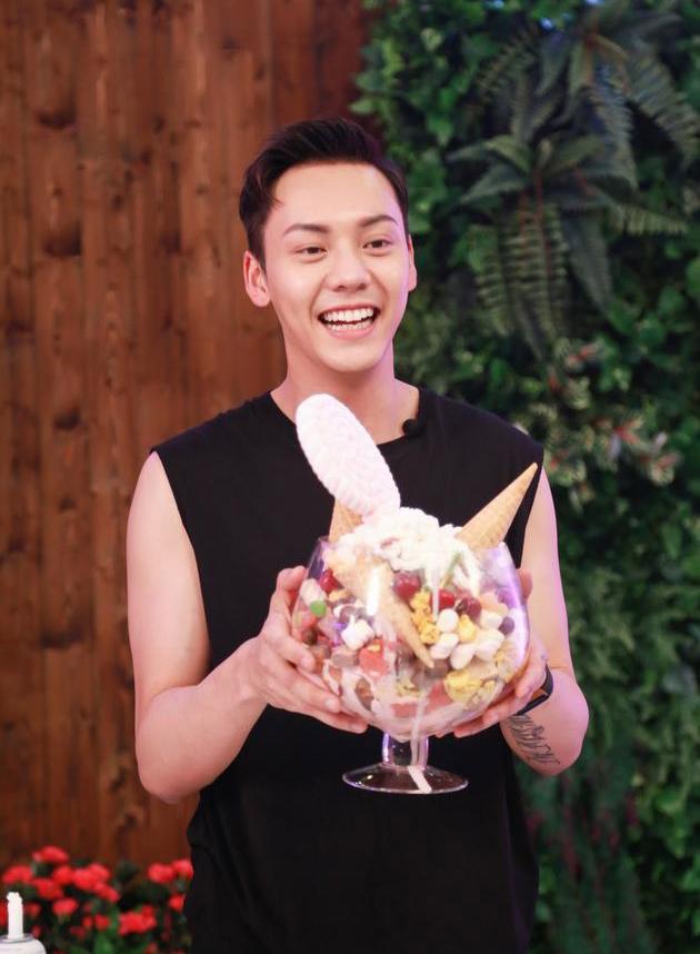 陈伟霆温柔可爱,陈伟霆阳光帅气有礼貌