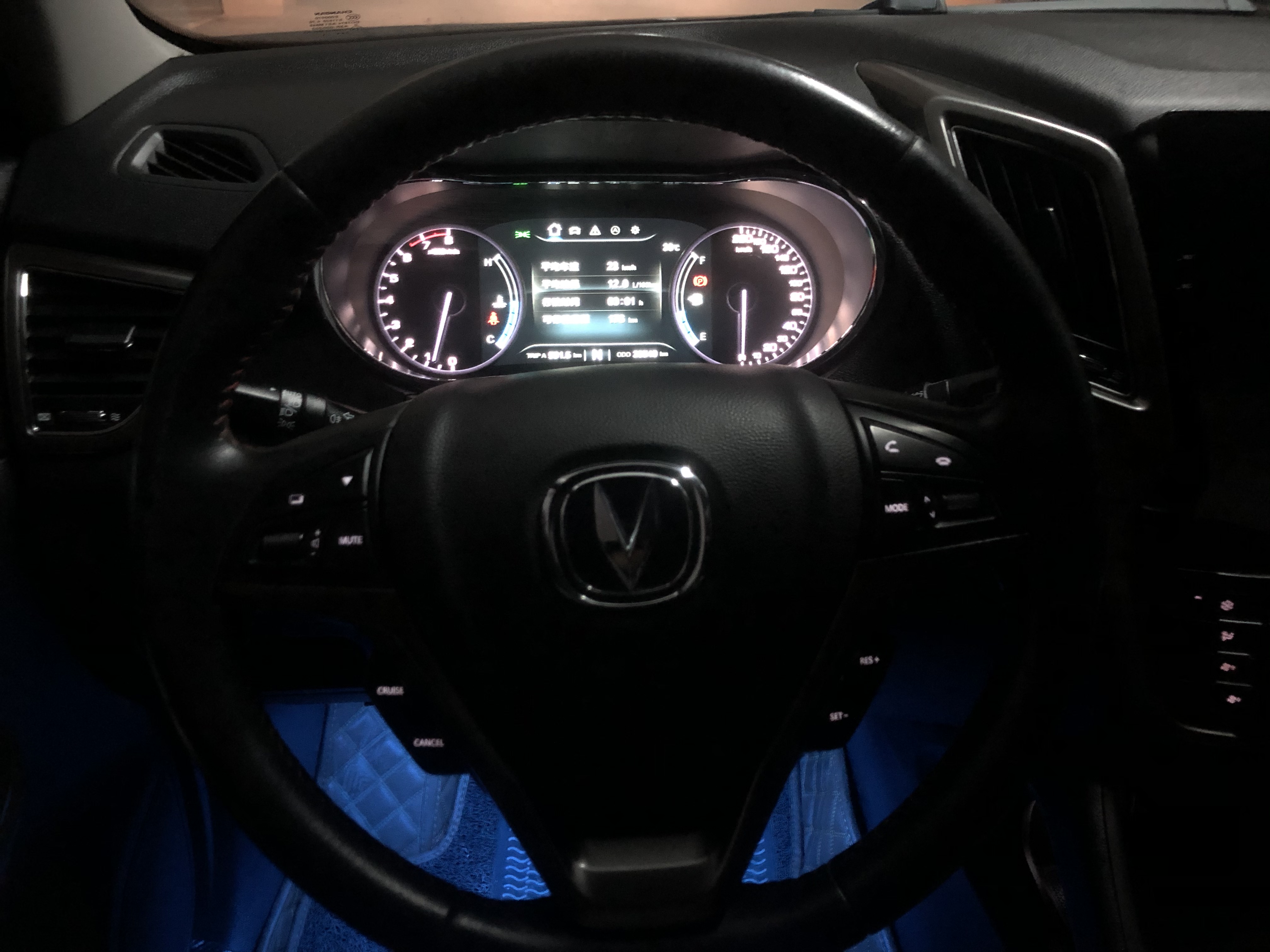 长安cs752014老款测评,长安cs752014款1.8t油耗怎么样