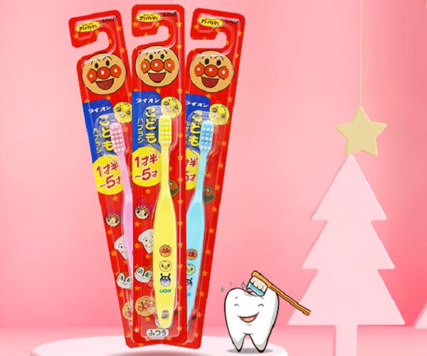 宝宝长牙竟这么痛苦？手把手教你缓解他的不适