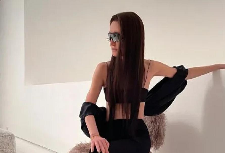 72岁王薇薇锻炼照片,王薇薇颜值变化