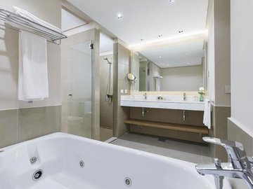 小罗在狱中的真实现状,小罗出狱了吗