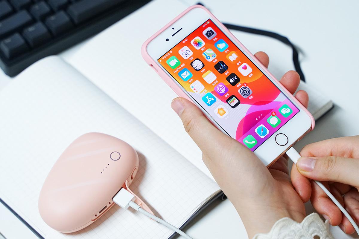 既能充电又能暖手的暖宝宝,既能暖手又能充电的充电宝